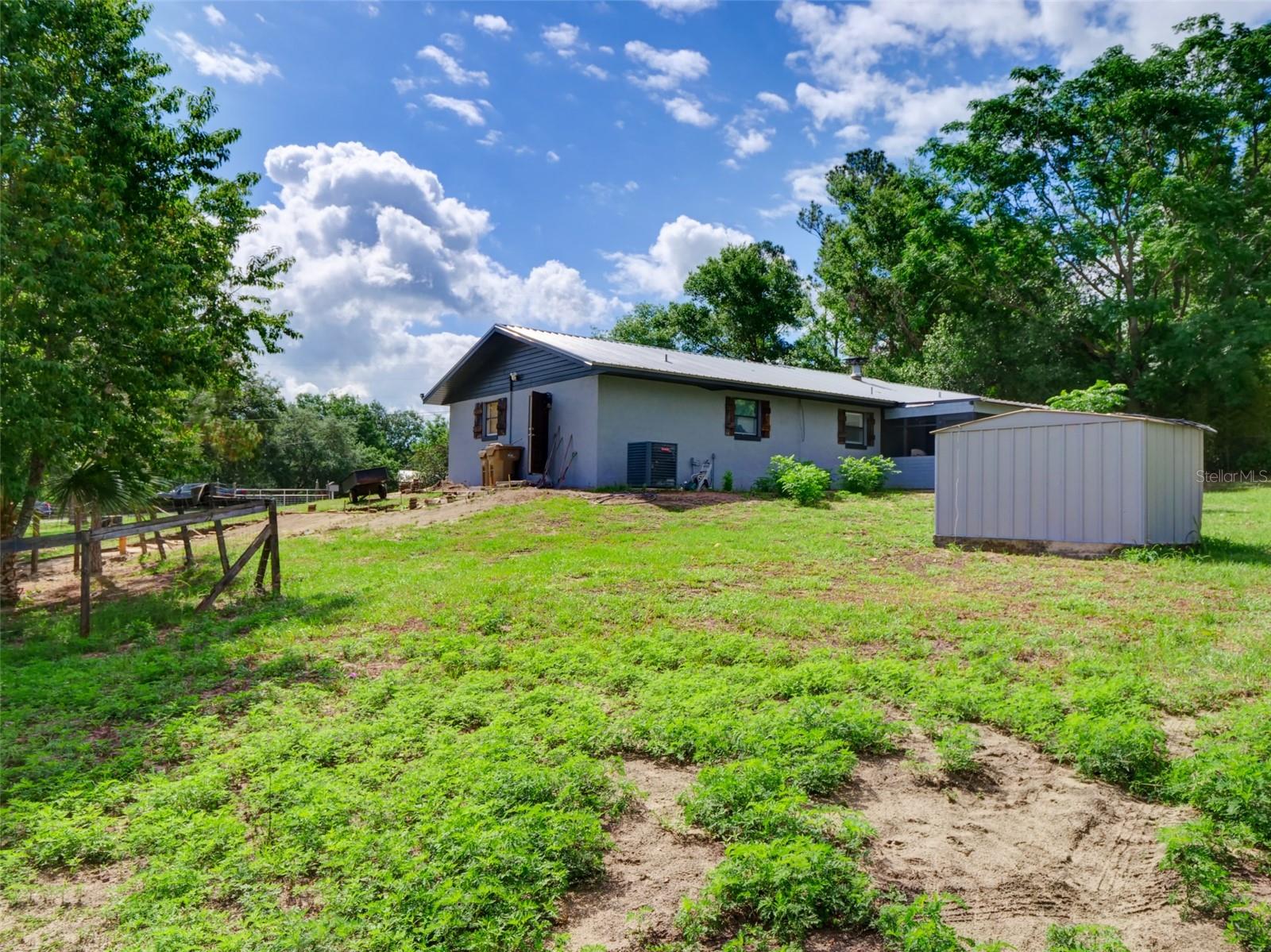 Image 23 of 36 For 37149 Grays Airport