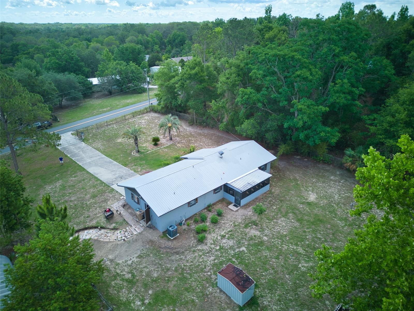 Image 31 of 36 For 37149 Grays Airport