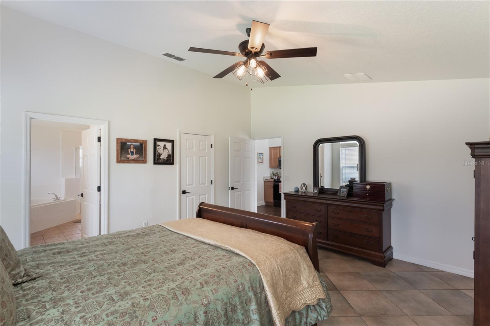 Image 15 of 50 For 4835 Calasans Avenue