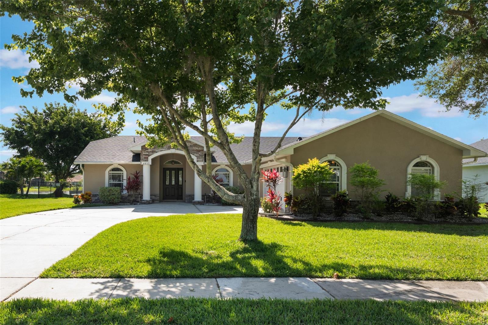 Image 3 of 50 For 4835 Calasans Avenue