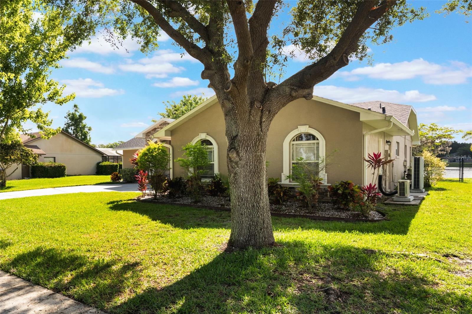 Image 4 of 50 For 4835 Calasans Avenue