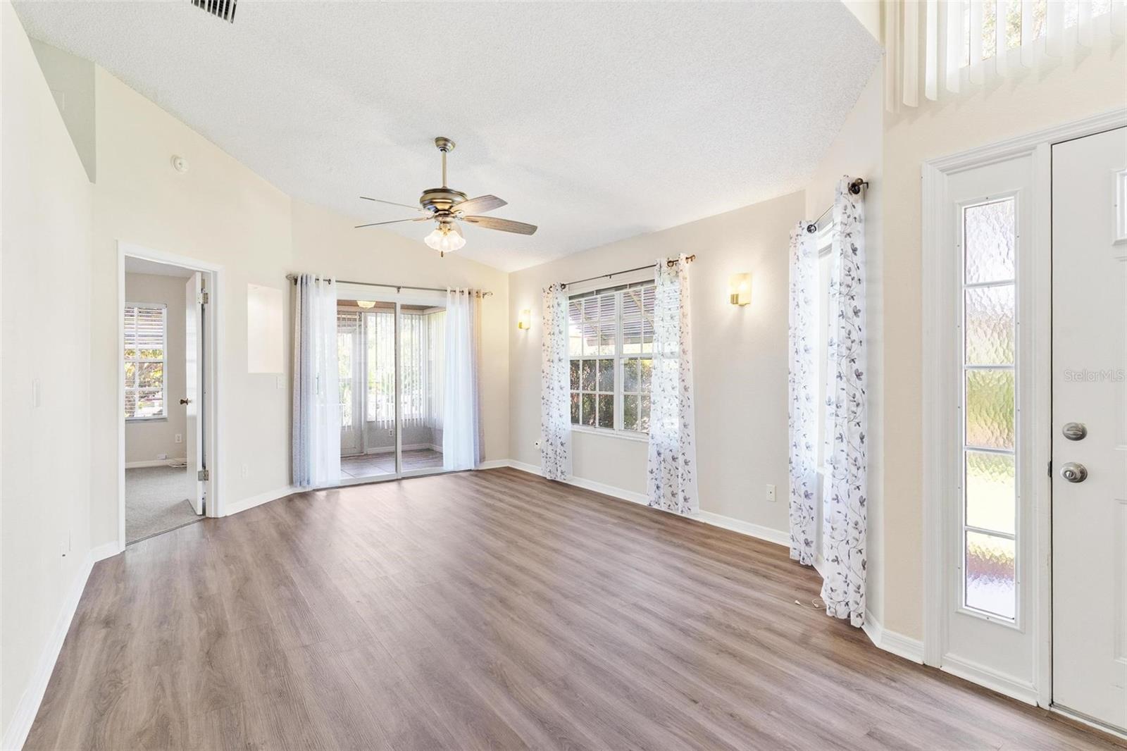 Image 8 of 49 For 26030 Newcombe Circle