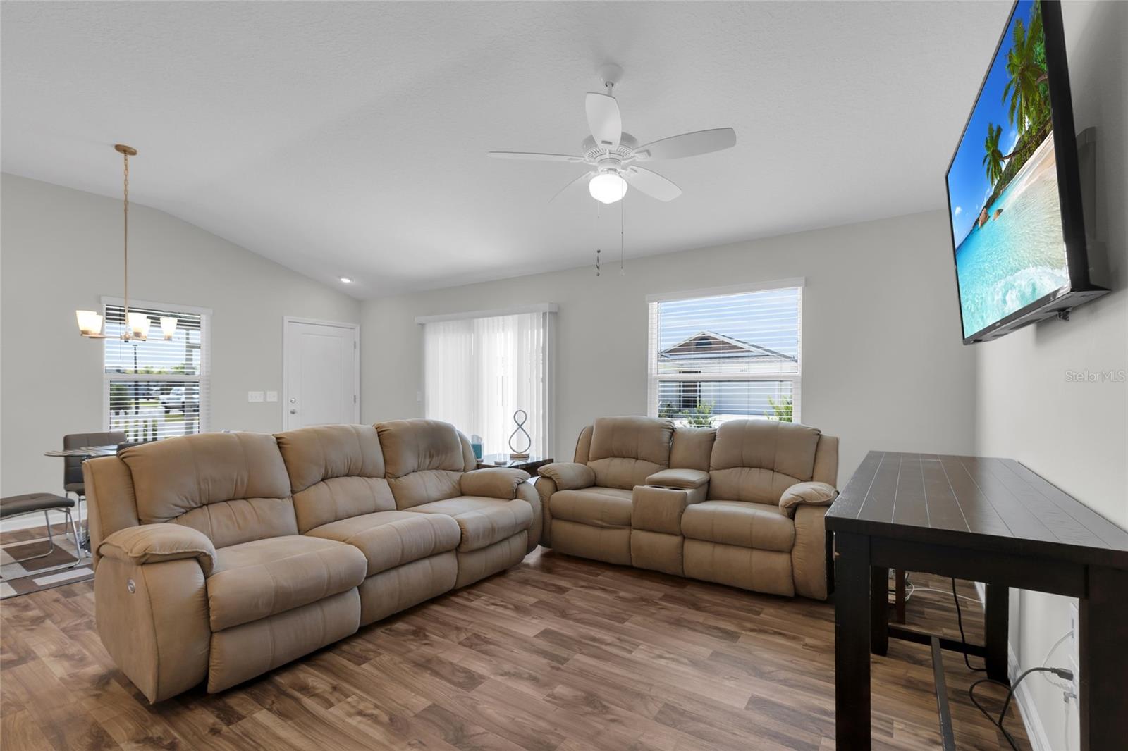 Image 14 of 27 For 3984 Kanawha Place