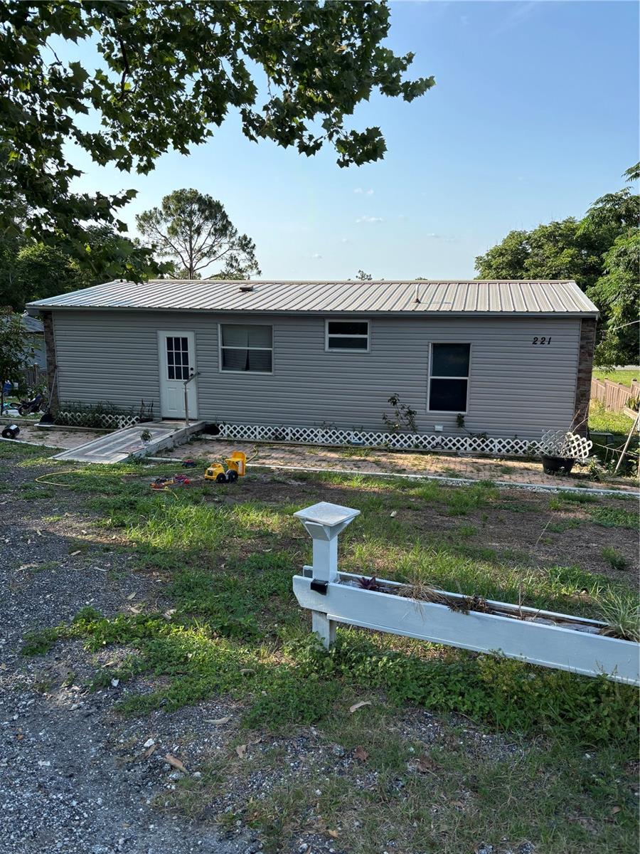 Details for 221 Skyline Drive, LADY LAKE, FL 32159
