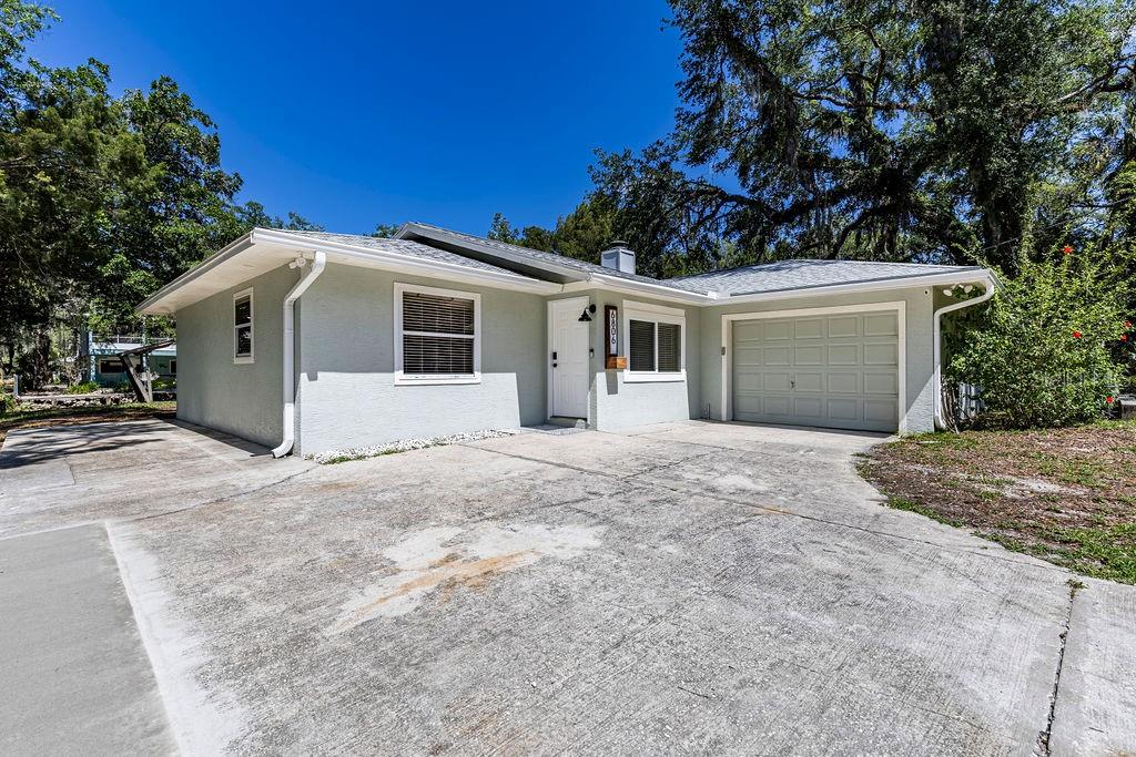 Image 10 of 46 For 6806 Holly Oak Point