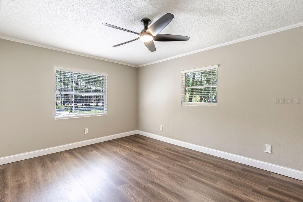 Image 19 of 46 For 6806 Holly Oak Point