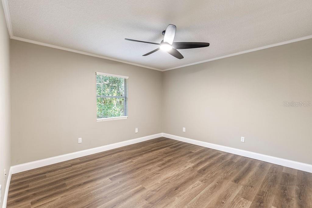 Image 23 of 46 For 6806 Holly Oak Point