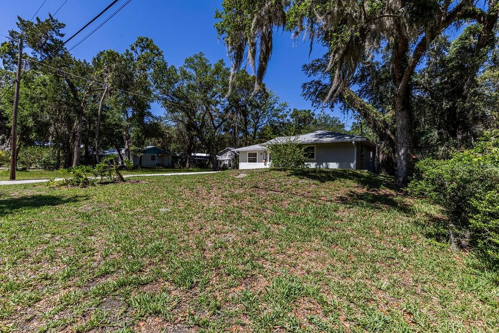 Image 39 of 46 For 6806 Holly Oak Point