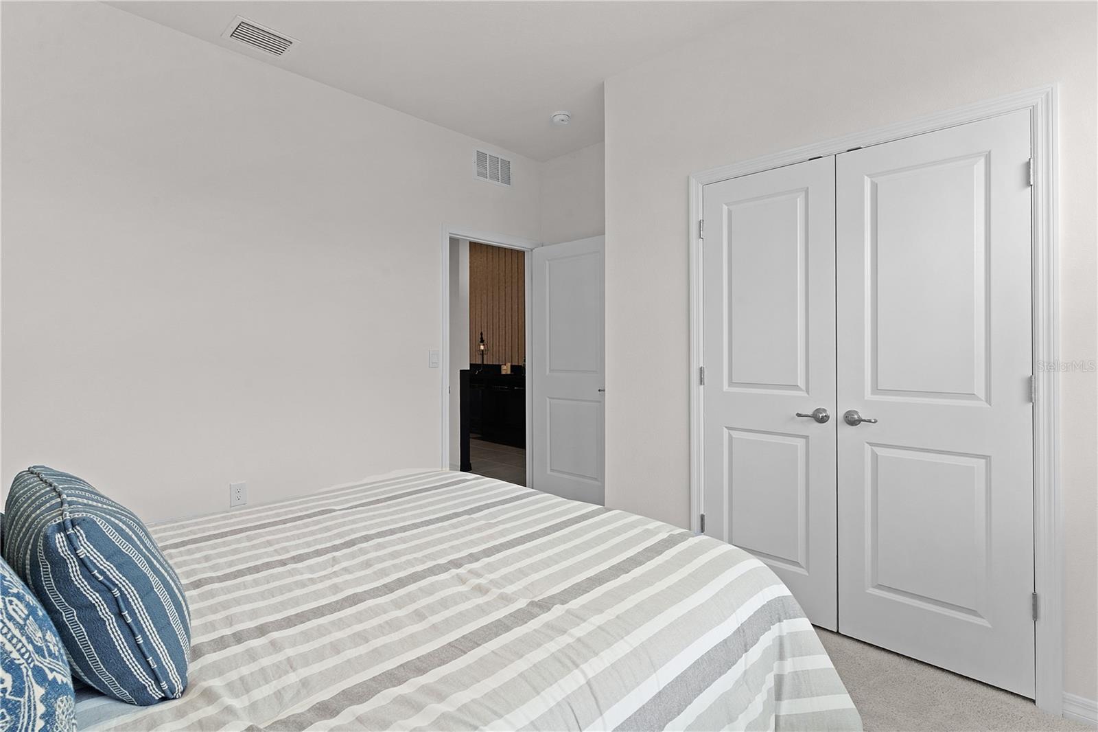 Image 20 of 43 For 5043 Stokes Way