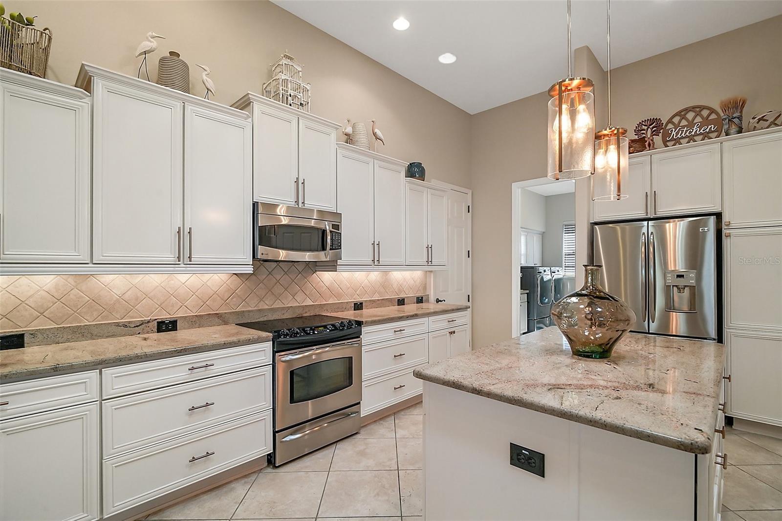 Image 12 of 43 For 2204 Baypoint Way