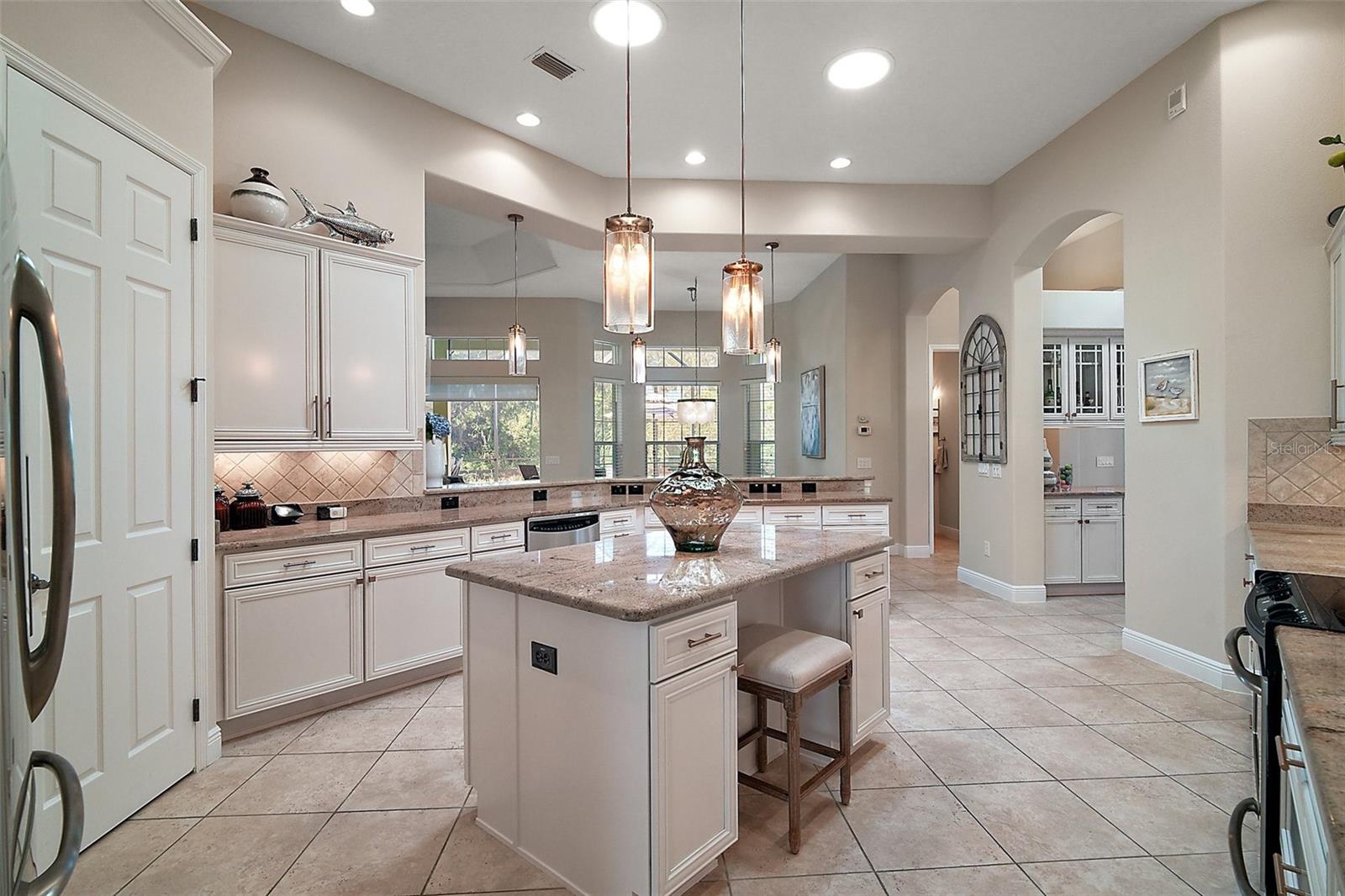 Image 13 of 43 For 2204 Baypoint Way