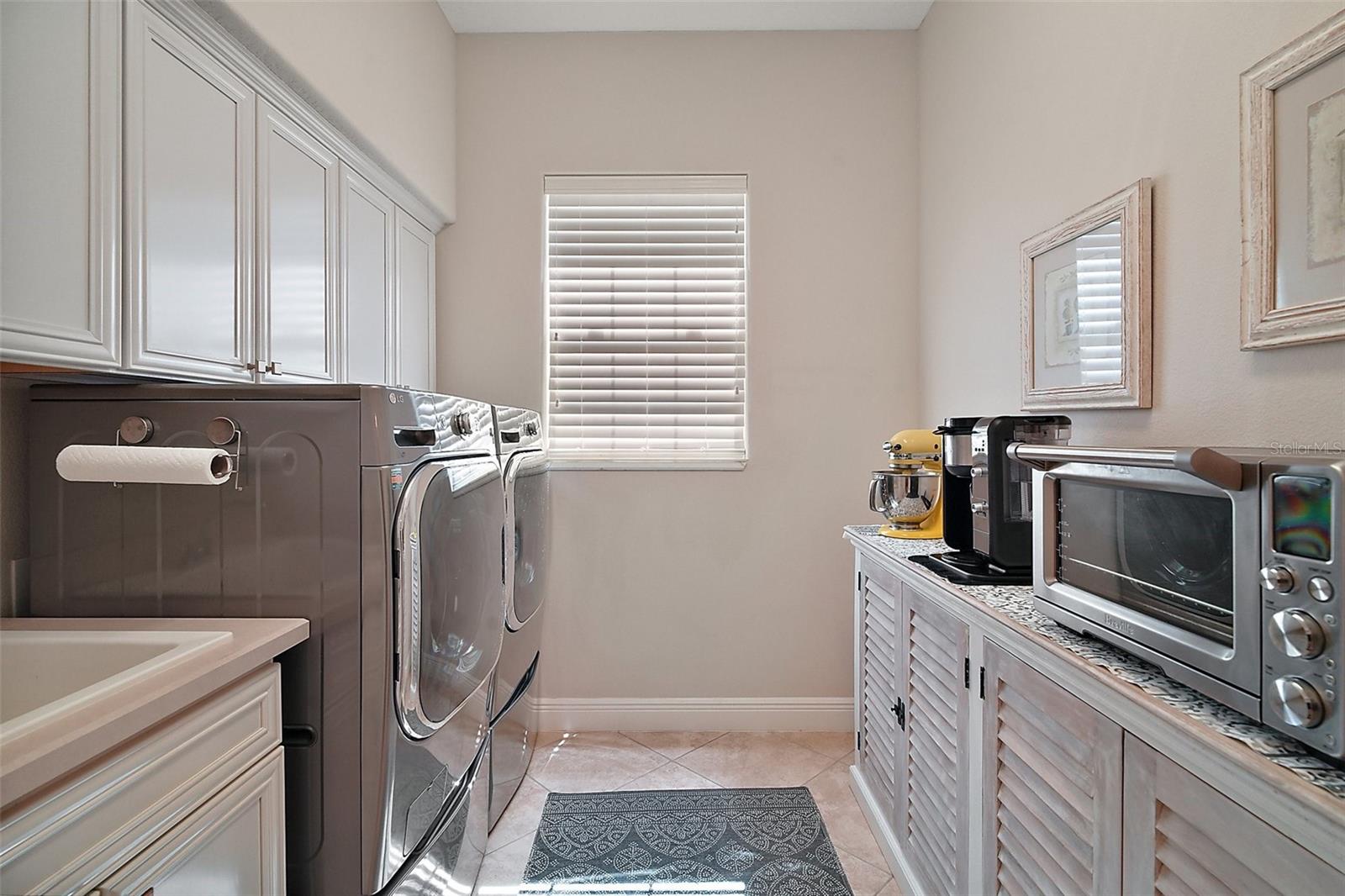 Image 18 of 43 For 2204 Baypoint Way