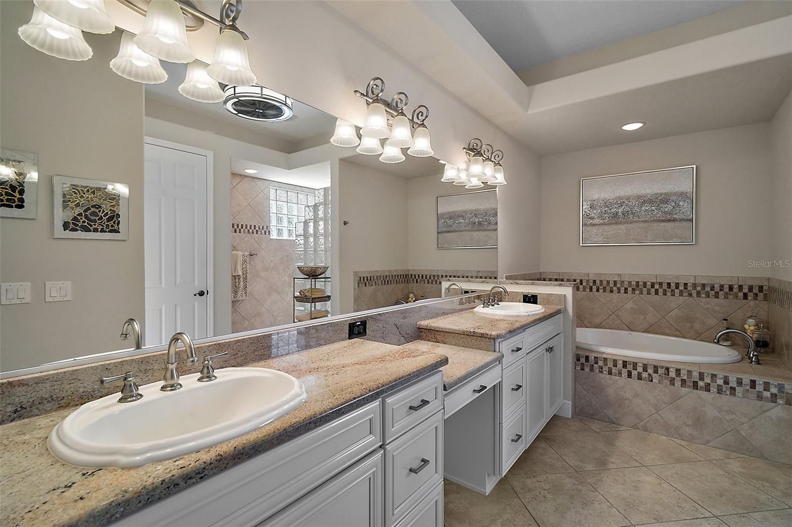 Image 23 of 43 For 2204 Baypoint Way