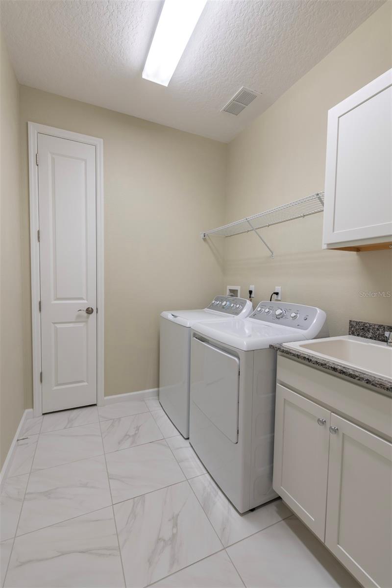Image 34 of 64 For 179 Birchmont Drive