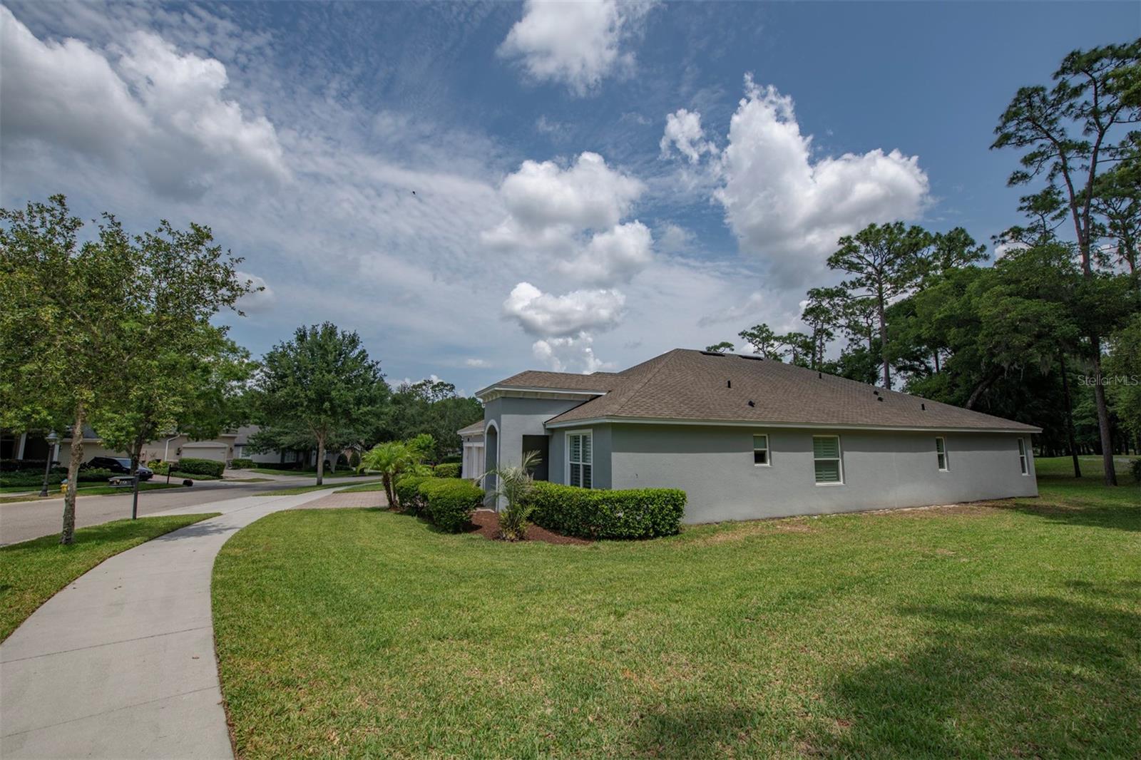Image 43 of 64 For 179 Birchmont Drive