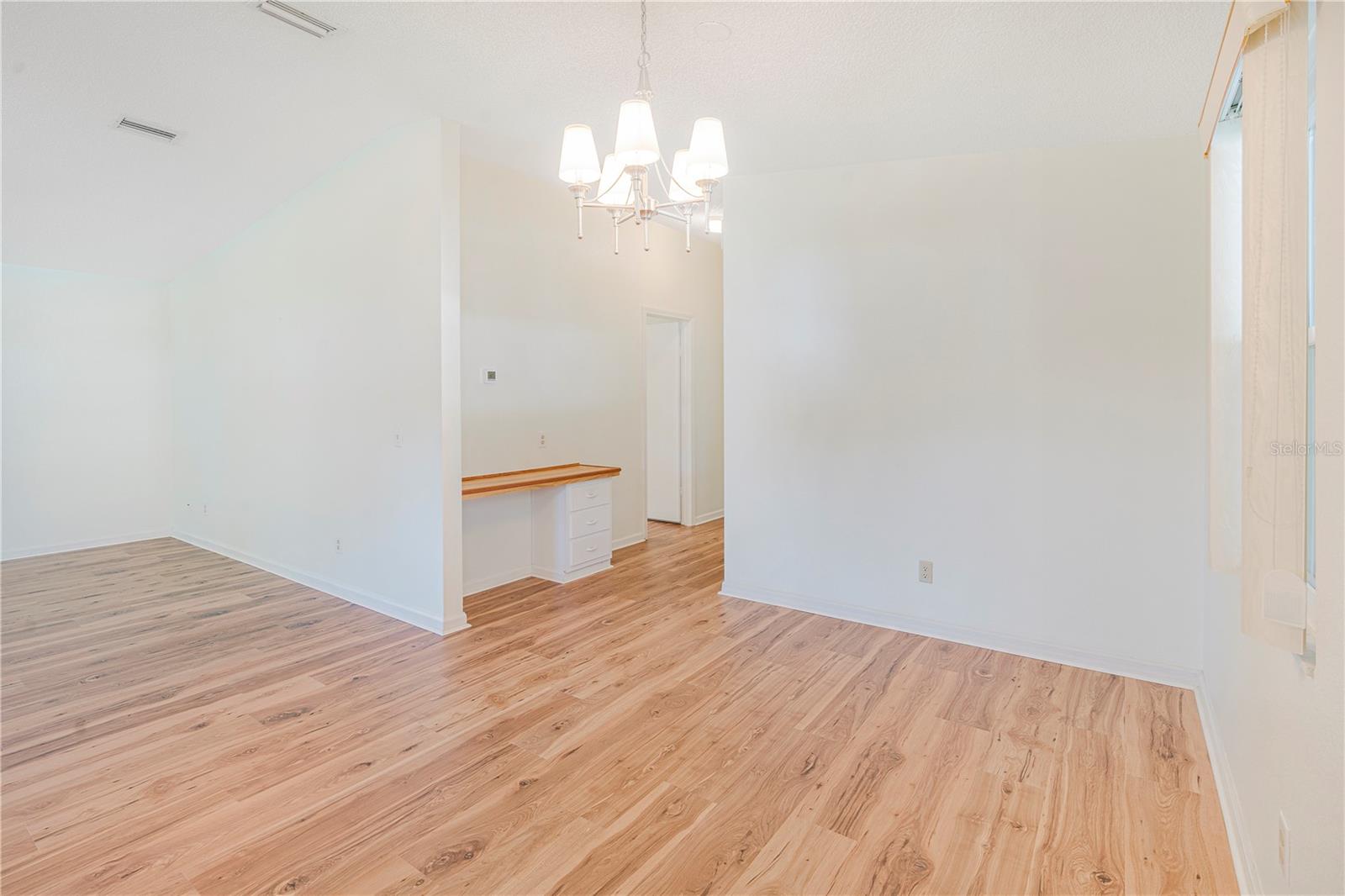 Image 12 of 33 For 1114 Paradise Drive