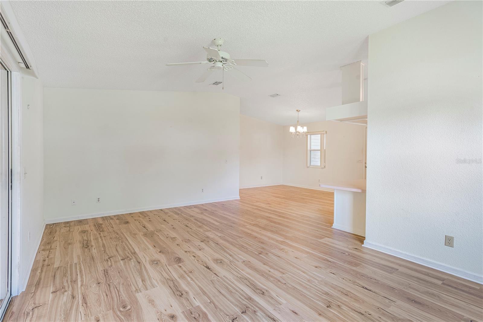 Image 14 of 33 For 1114 Paradise Drive