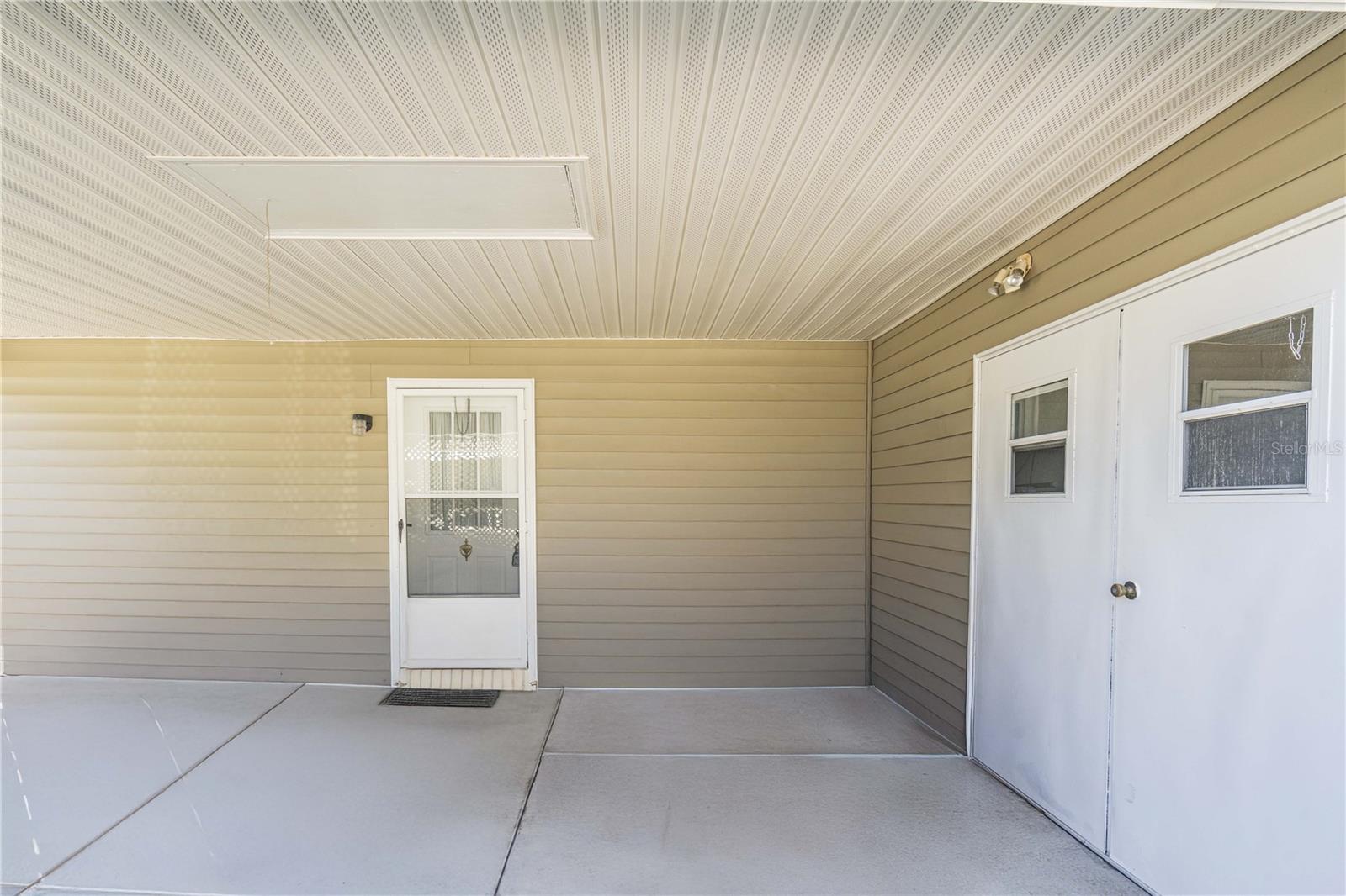 Image 3 of 33 For 1114 Paradise Drive