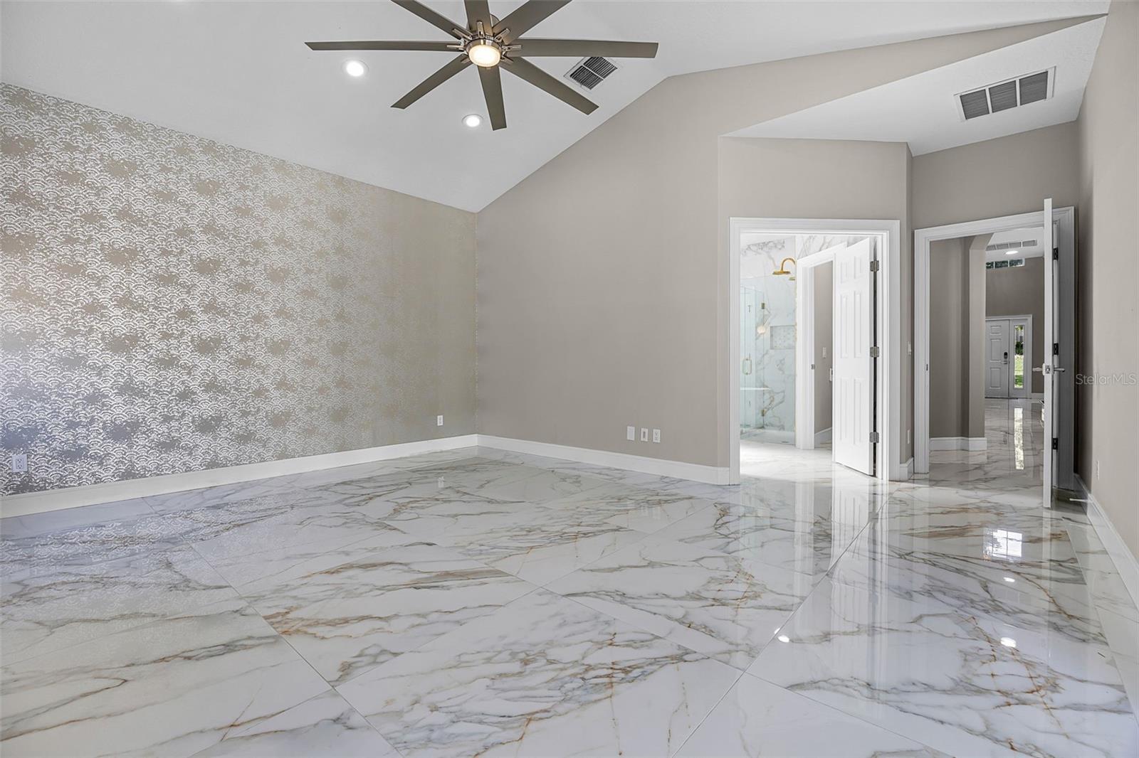 Image 19 of 59 For 12833 Hyland Lane