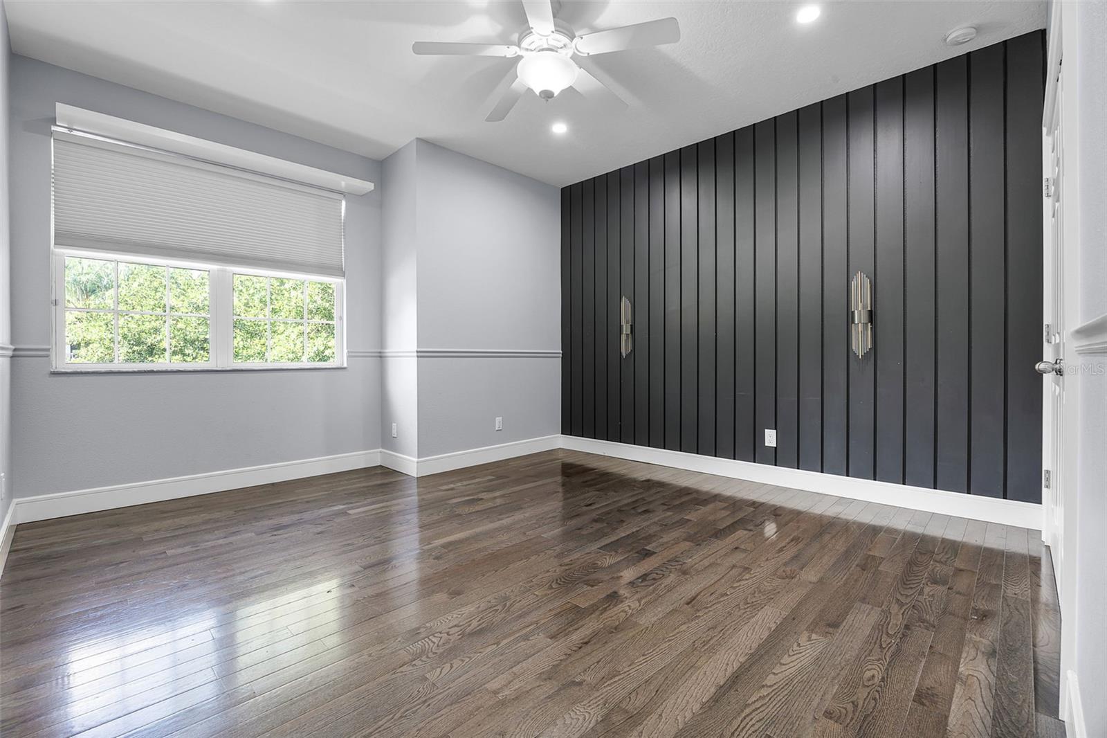 Image 32 of 59 For 12833 Hyland Lane