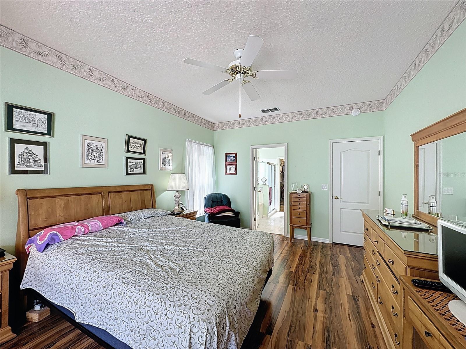 Image 19 of 68 For 2415 Twickingham Court
