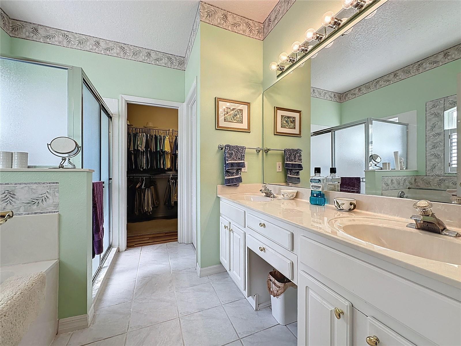 Image 20 of 68 For 2415 Twickingham Court