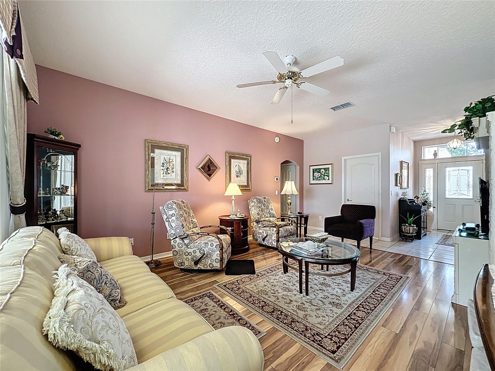 Image 9 of 68 For 2415 Twickingham Court