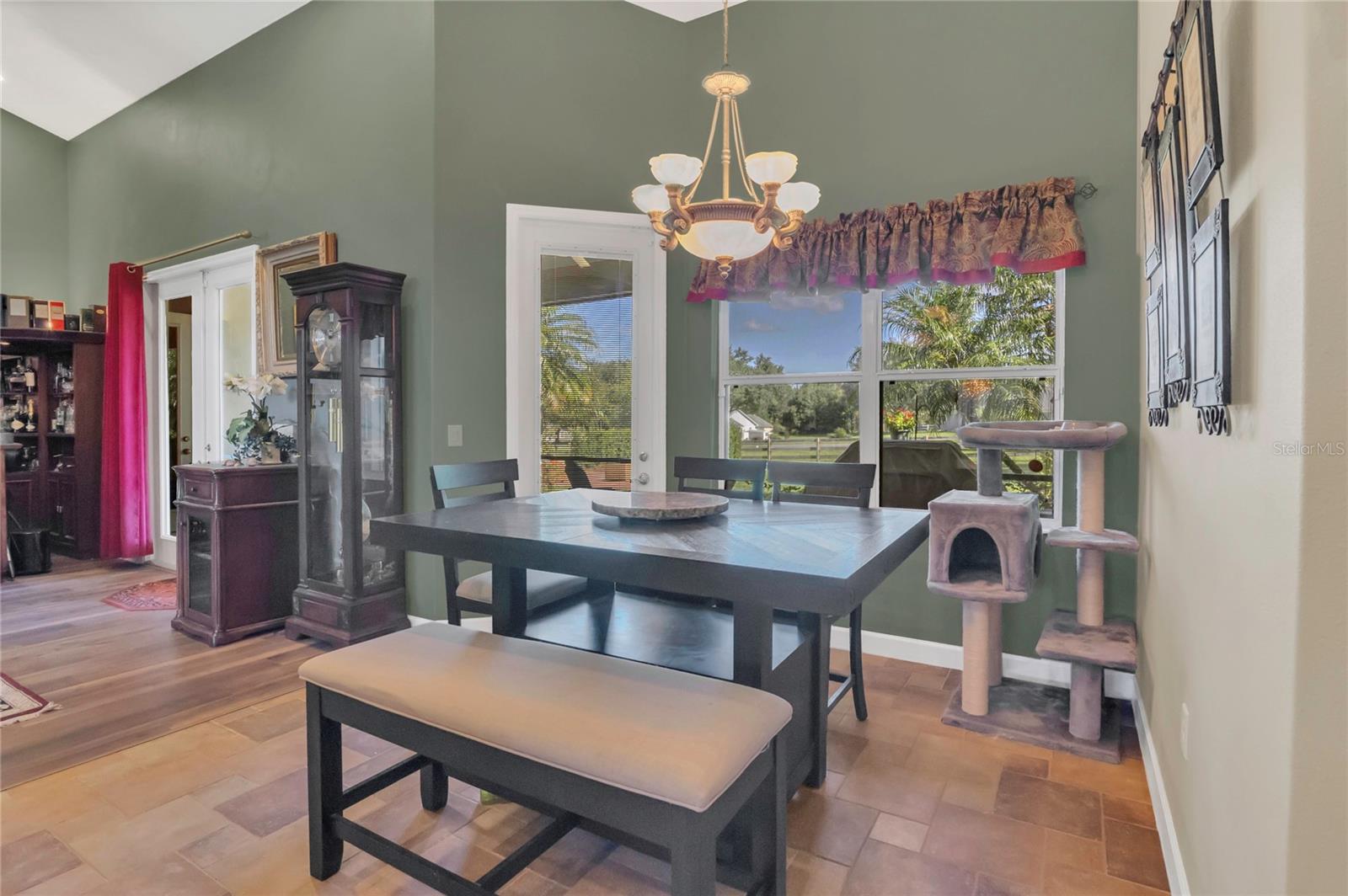 Image 14 of 41 For 7629 Lake Angelina Drive