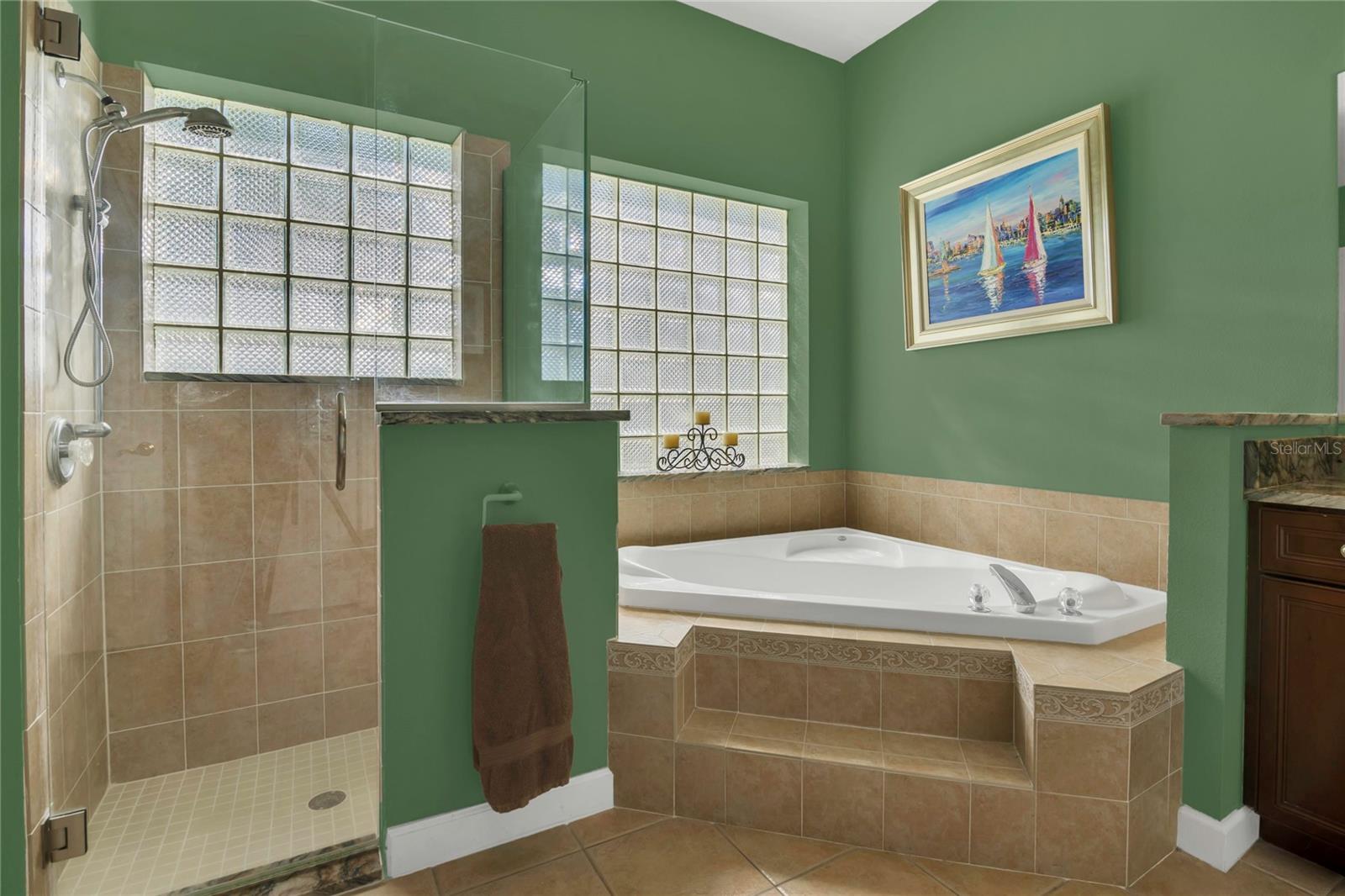 Image 26 of 41 For 7629 Lake Angelina Drive