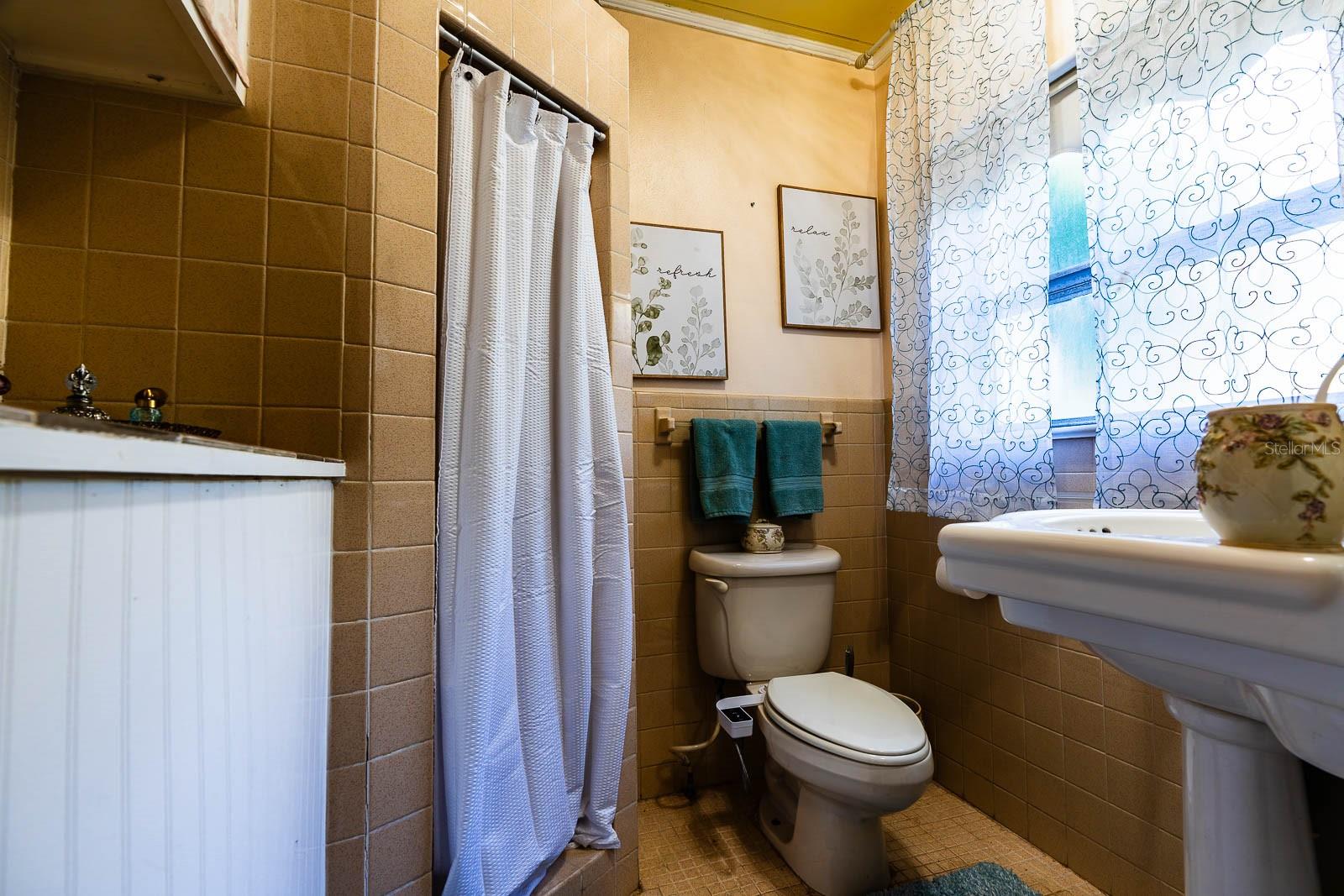 Image 17 of 30 For 513 Barwick Street
