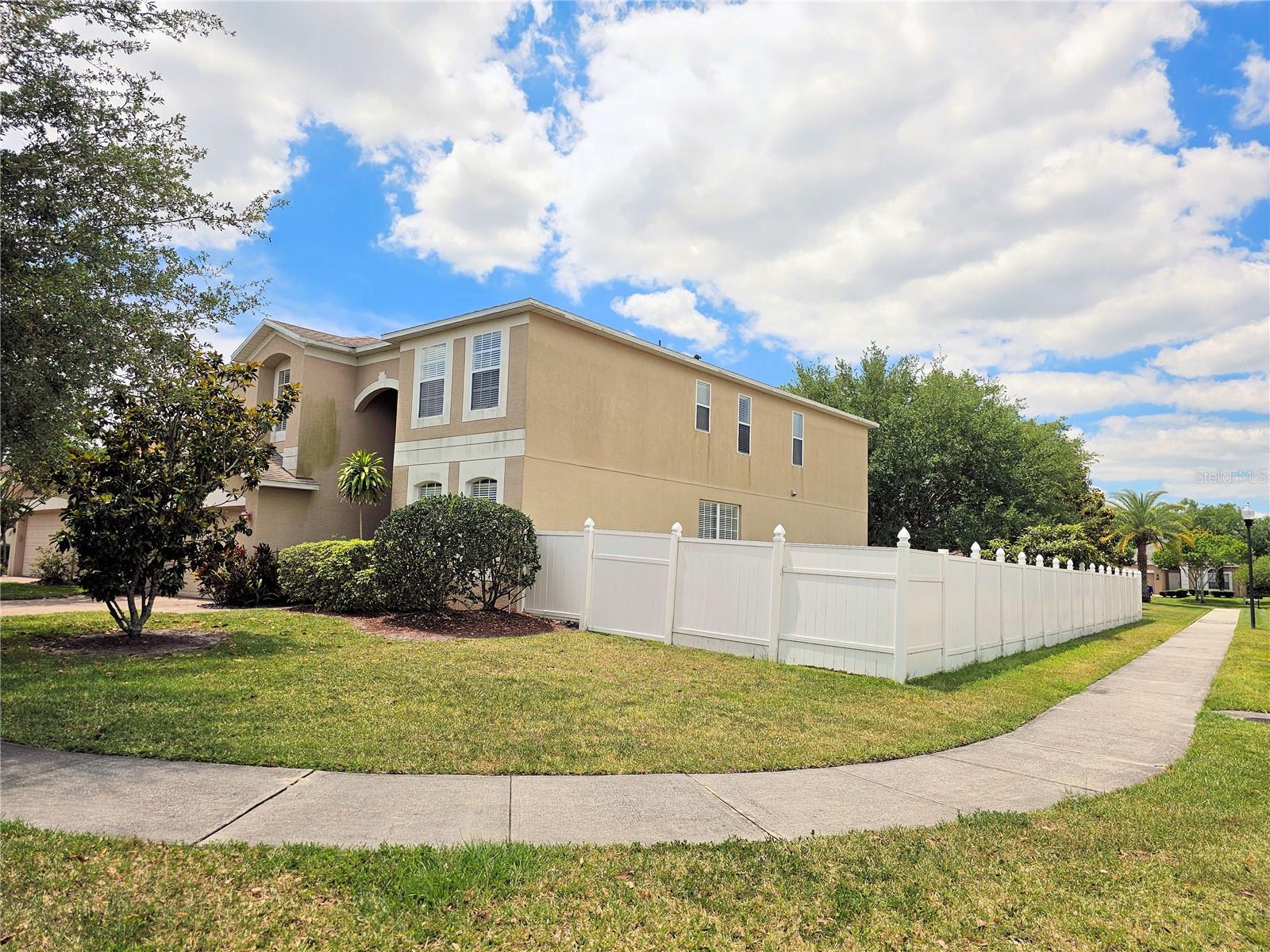 Image 4 of 30 For 718 Willett Drive