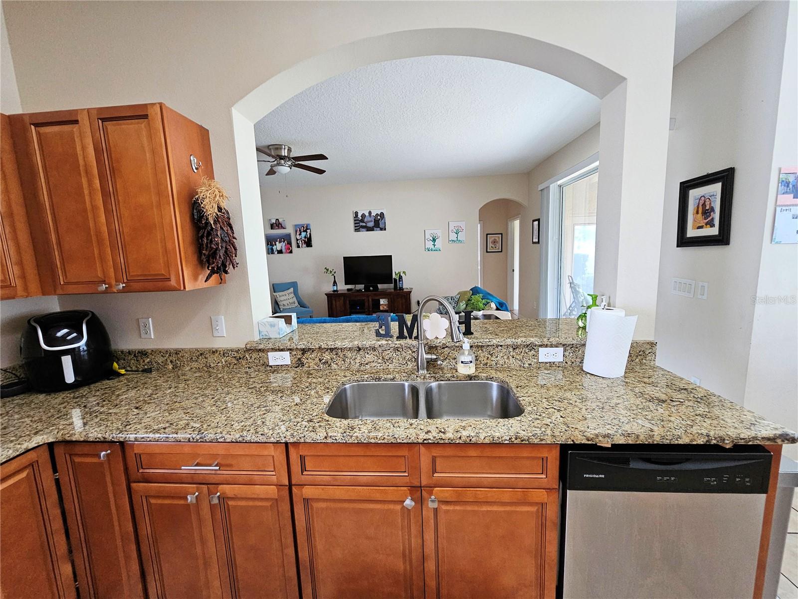 Image 6 of 30 For 718 Willett Drive