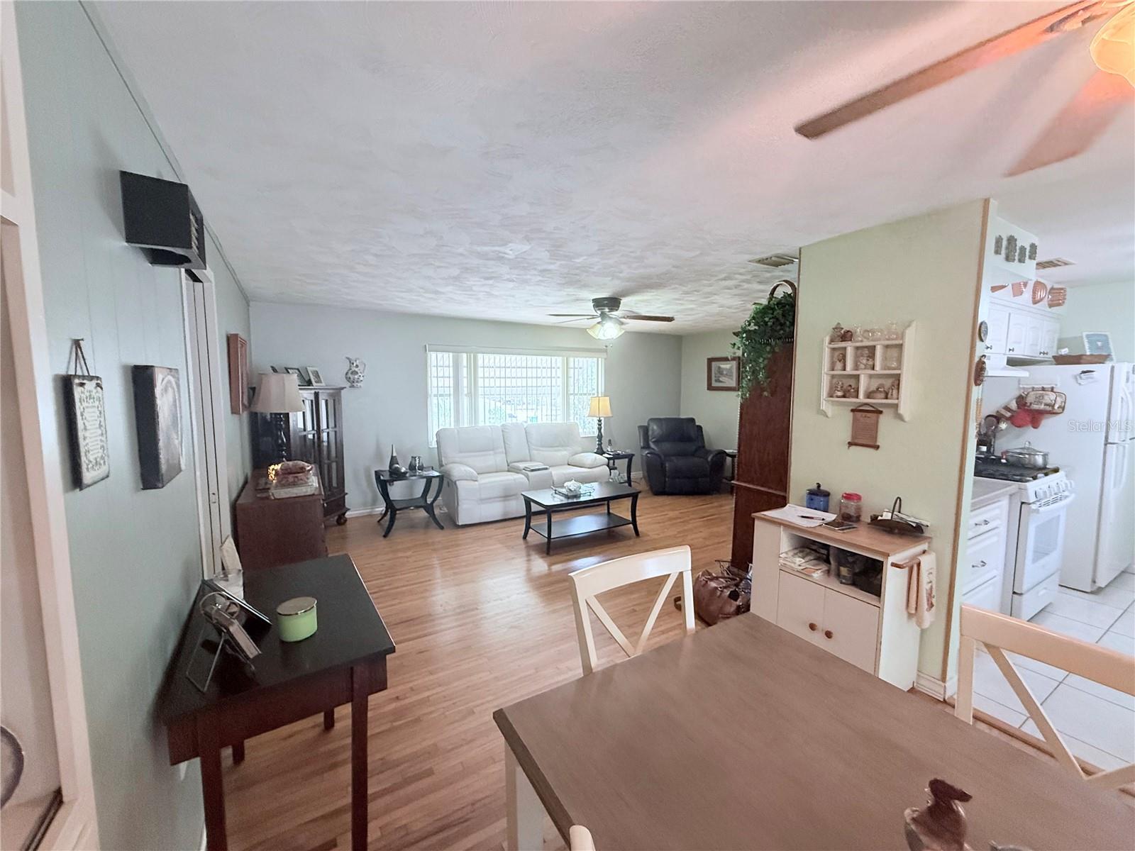 Image 10 of 31 For 603 Seminole Avenue