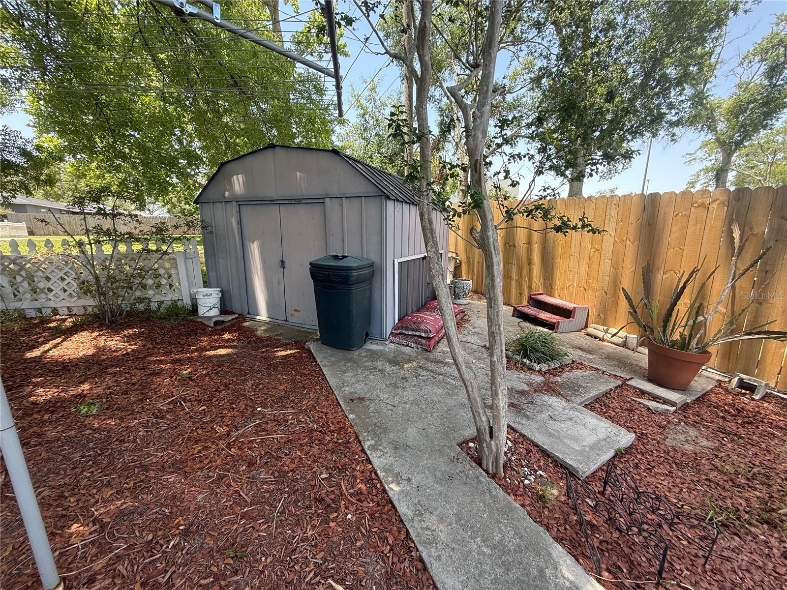 Image 28 of 31 For 603 Seminole Avenue