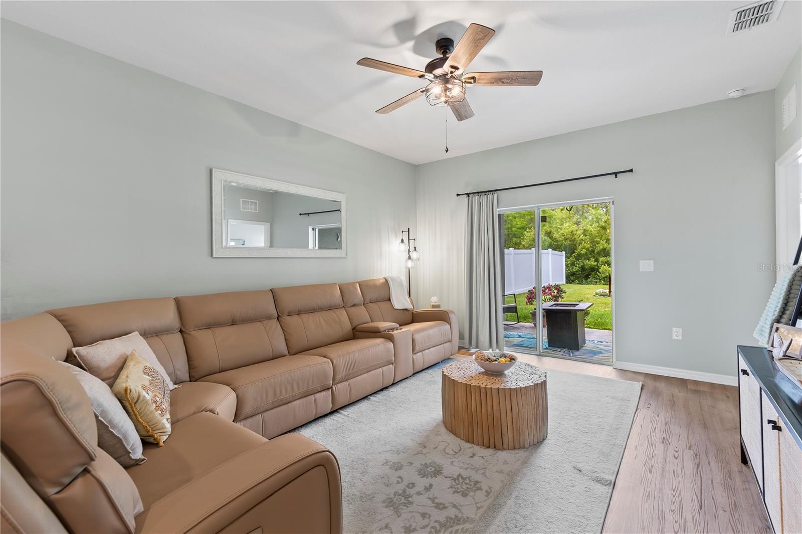 Image 19 of 31 For 3060 Neverland Drive