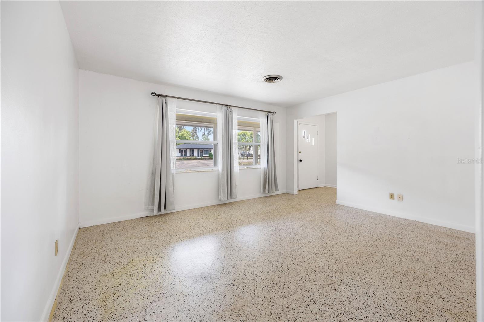 Image 6 of 31 For 4961 County Road 114