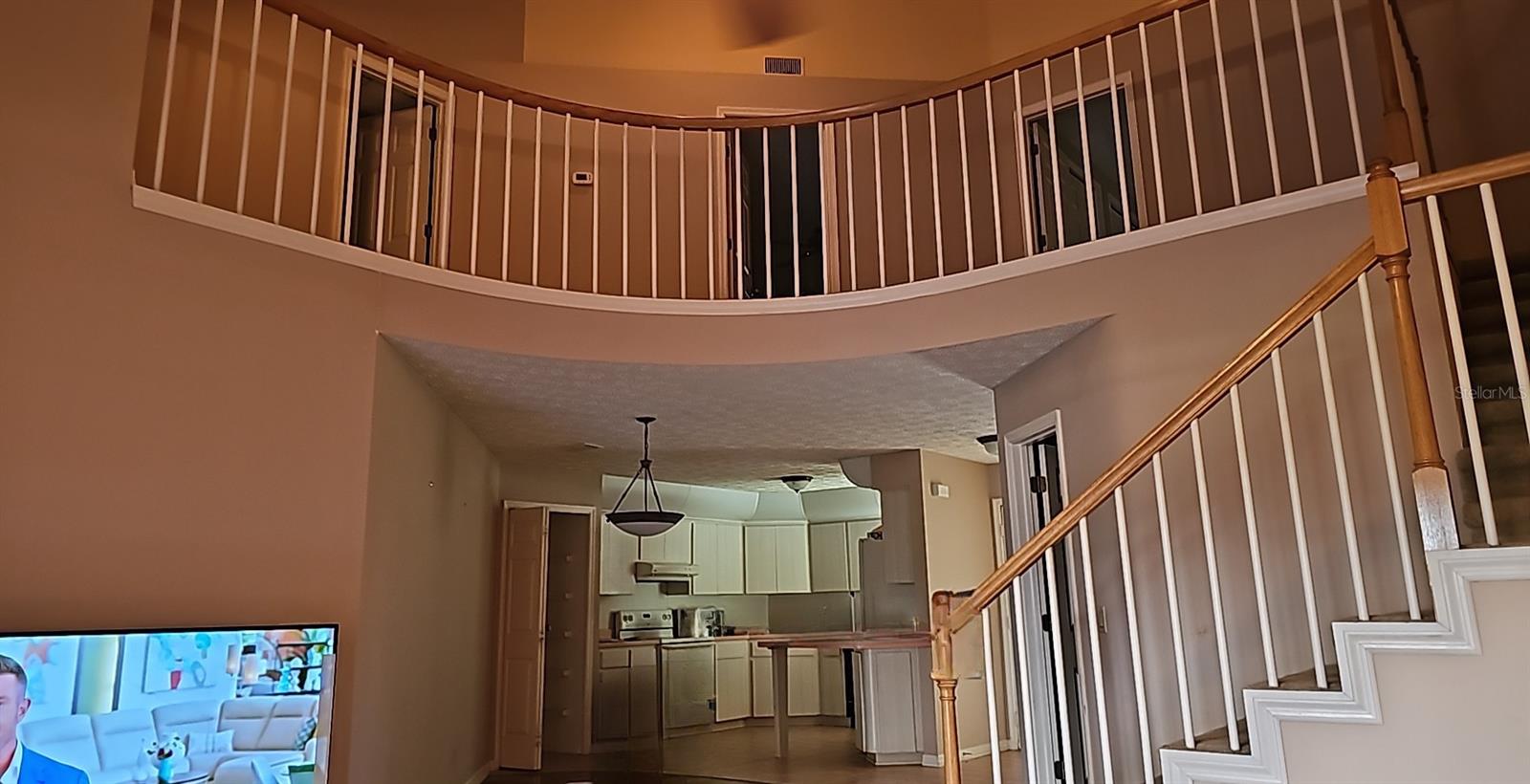 Image 3 of 7 For 808 Lanark Court