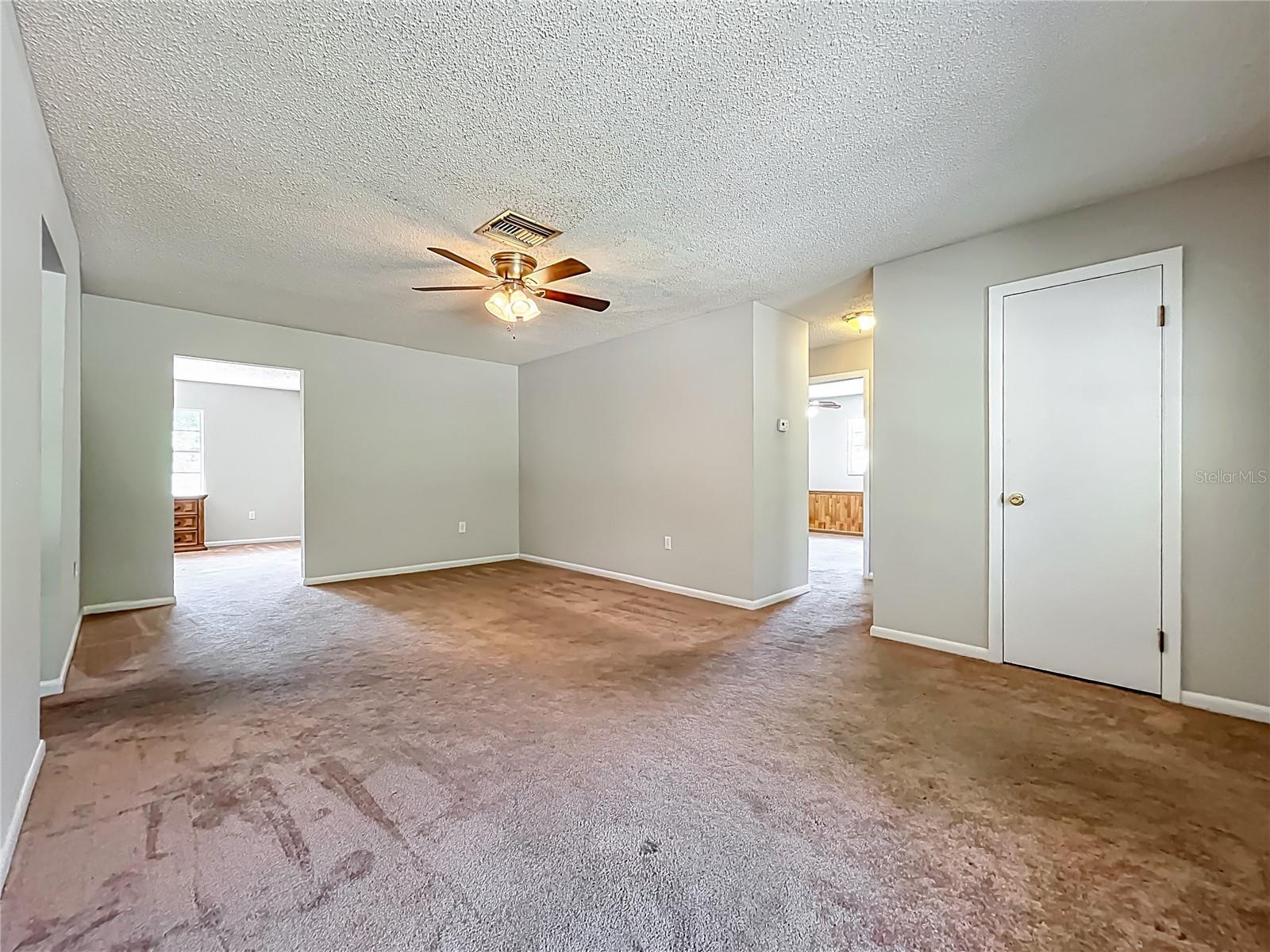 Image 9 of 49 For 27610 Debbie Road