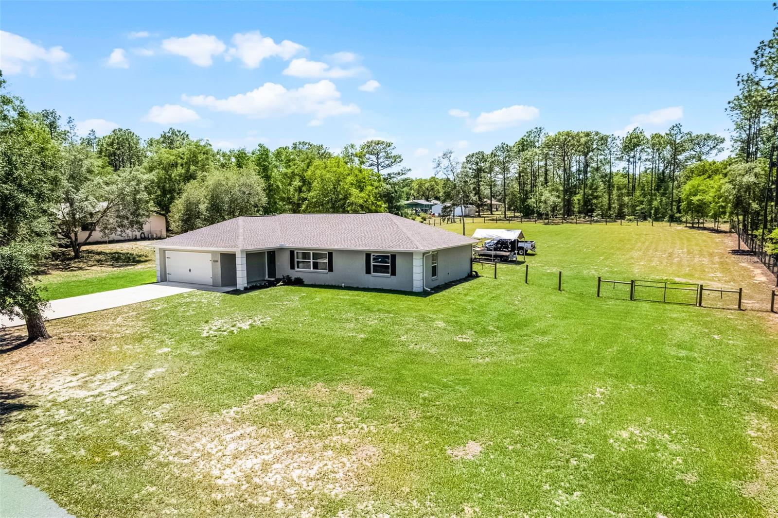 Listing photo id 30 for 12200 Gladiolus Point