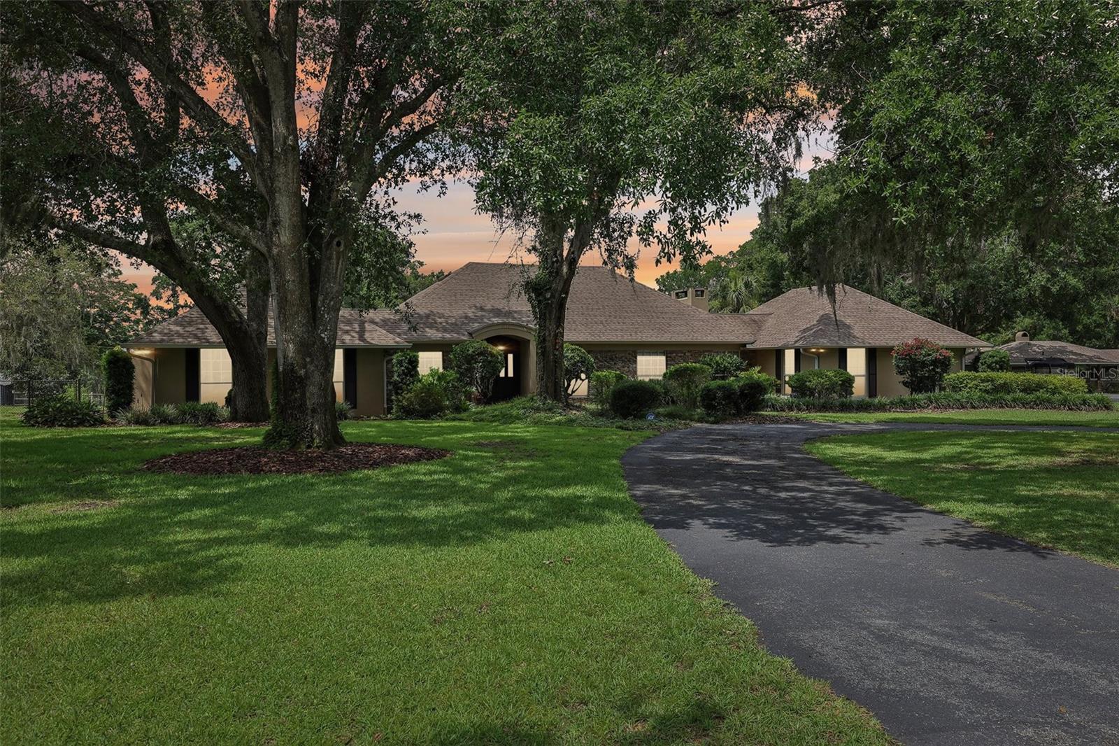 Image 68 of 70 For 1930 Country Club Road