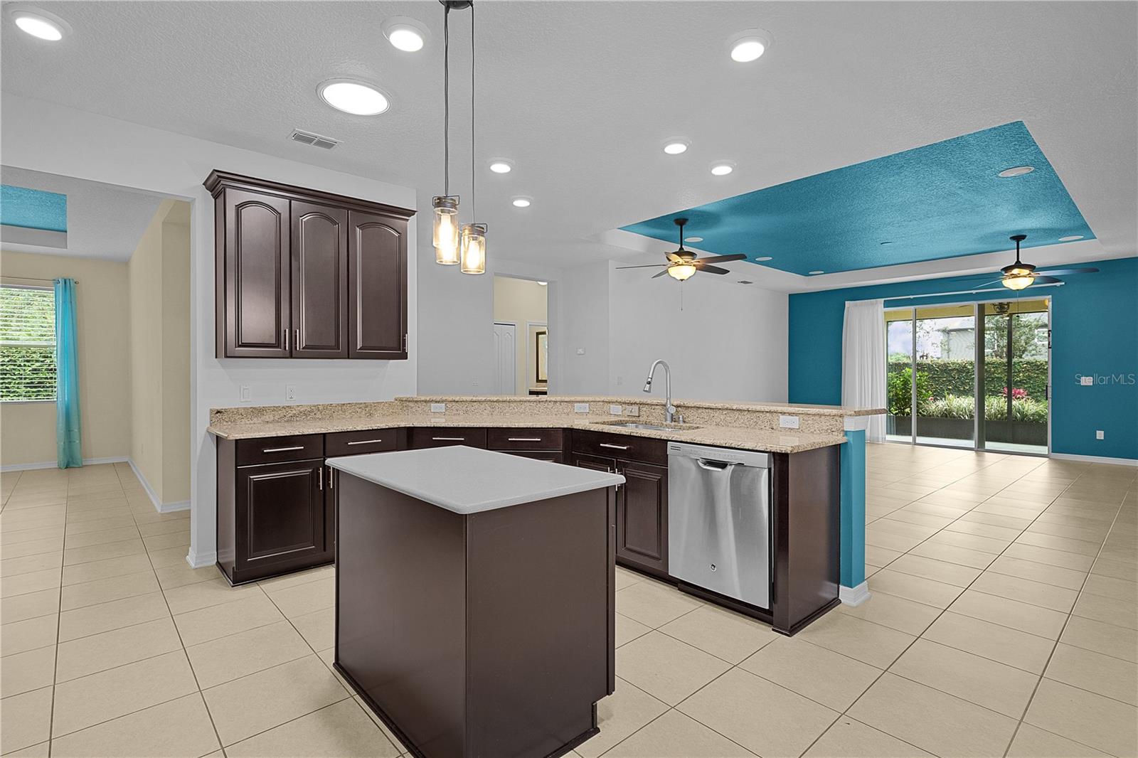 Image 14 of 58 For 2424 Plumadore Drive