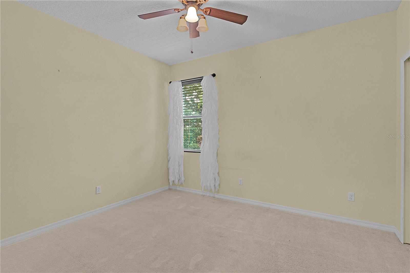 Image 32 of 58 For 2424 Plumadore Drive