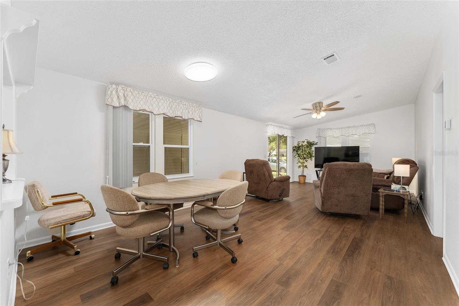Image 13 of 51 For 1303 Schwartz Boulevard