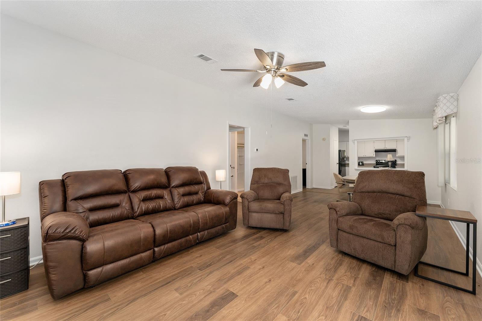 Image 19 of 51 For 1303 Schwartz Boulevard
