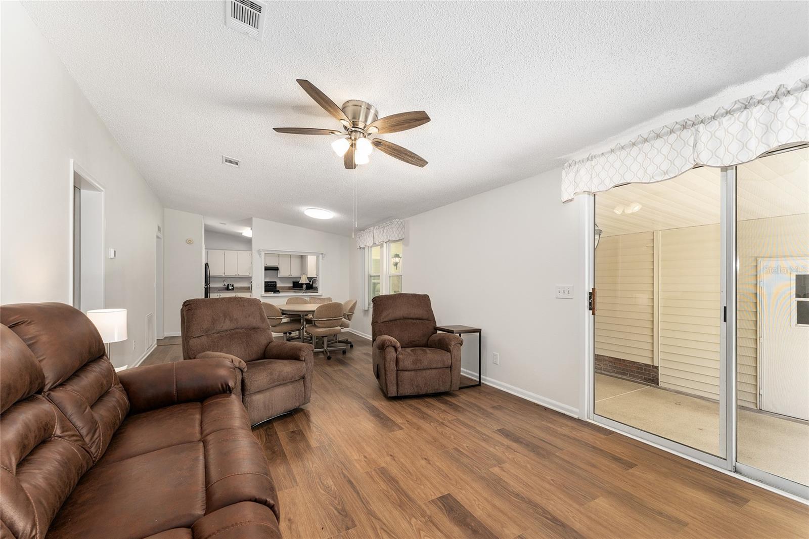 Image 20 of 51 For 1303 Schwartz Boulevard