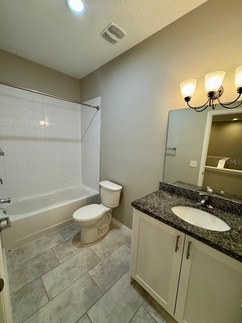 Image 12 of 18 For 1000 Lakefront Village Drive