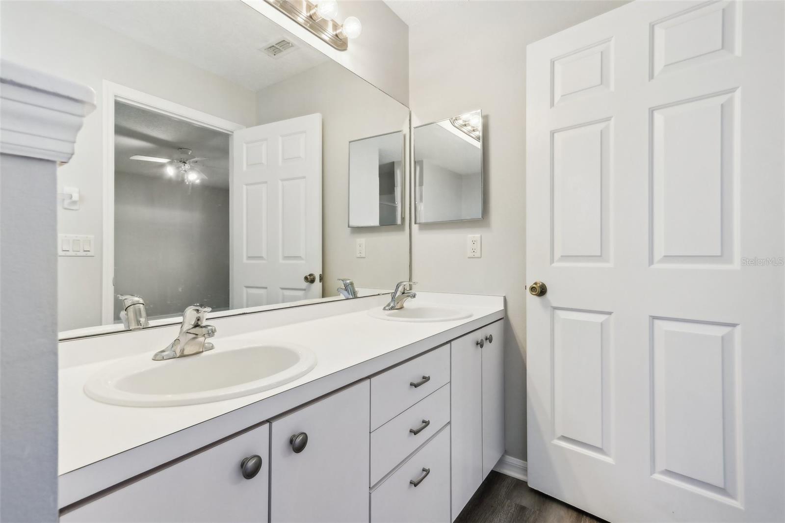 Image 33 of 48 For 508 Woodview Drive