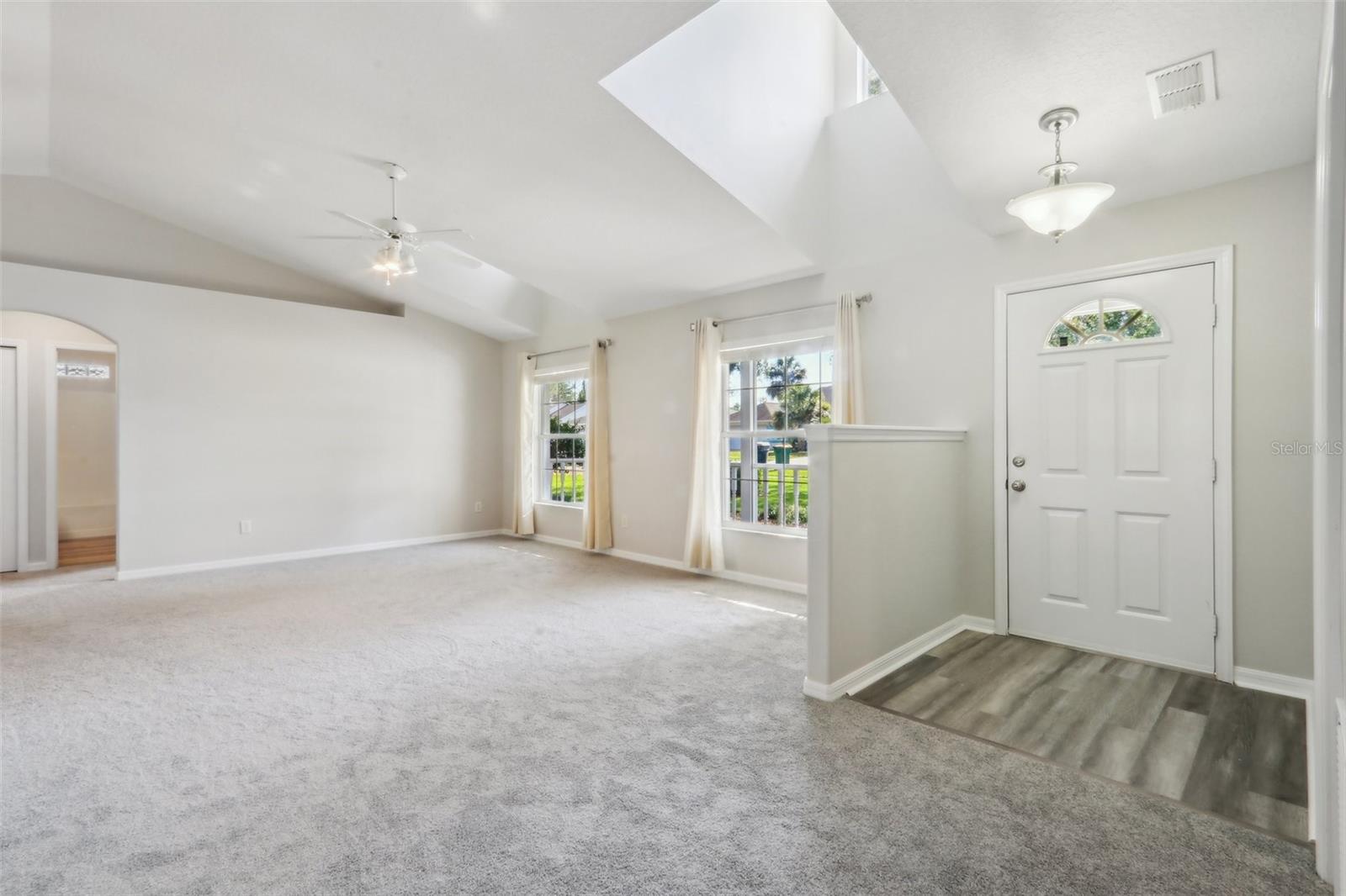 Image 9 of 48 For 508 Woodview Drive