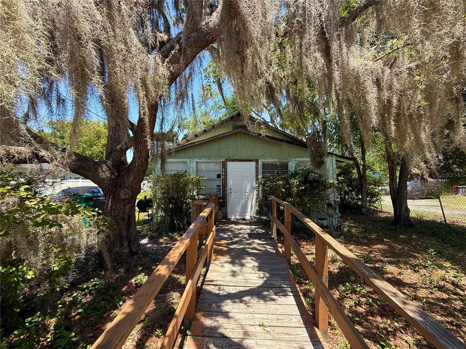 Details for 2001 Bates Avenue, EUSTIS, FL 32726