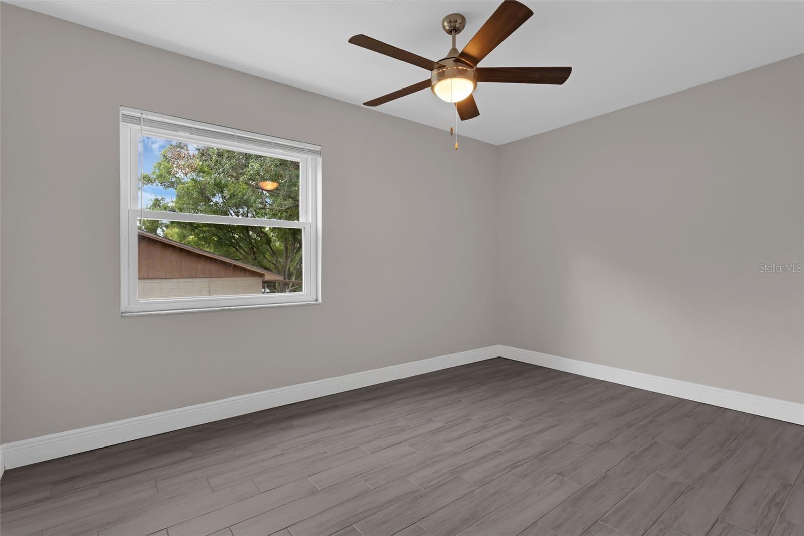 Image 19 of 31 For 209 Edgewood Drive